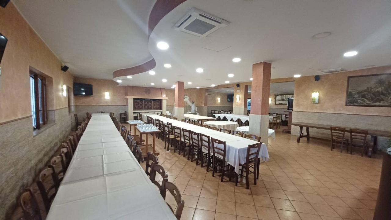 Negozio in Via Pontinia Km 106500, Terracina, {3} - Foto 1
