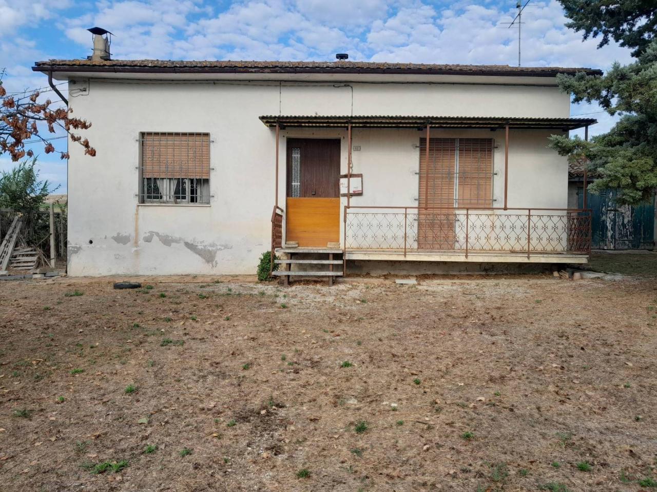Villa in vendita a Mondavio