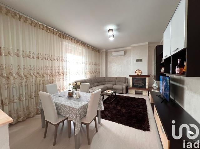 Vierzimmerwohnung in Via Felice Cavallotti 9, Cento - Foto 1