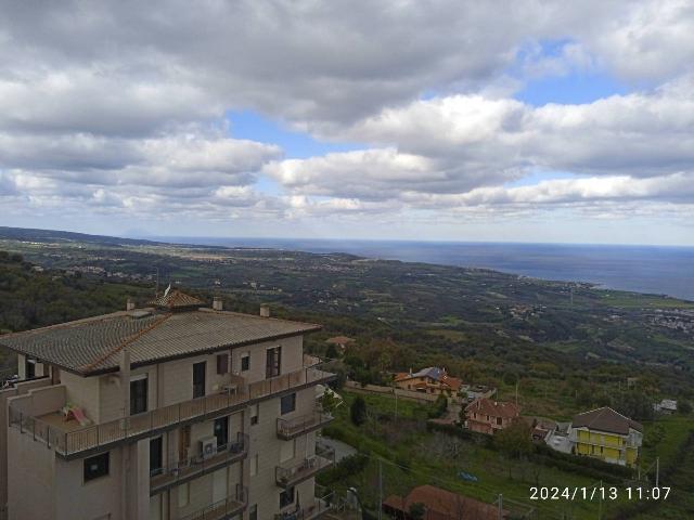 3-room flat in Via Camillo Benso di Cavour, Vibo Valentia - Photo 1