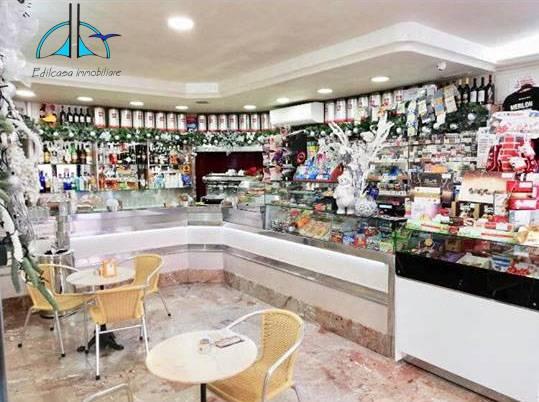 Esercizio commerciale in Via Piave 1, Fara In Sabina, {3} - Foto 2