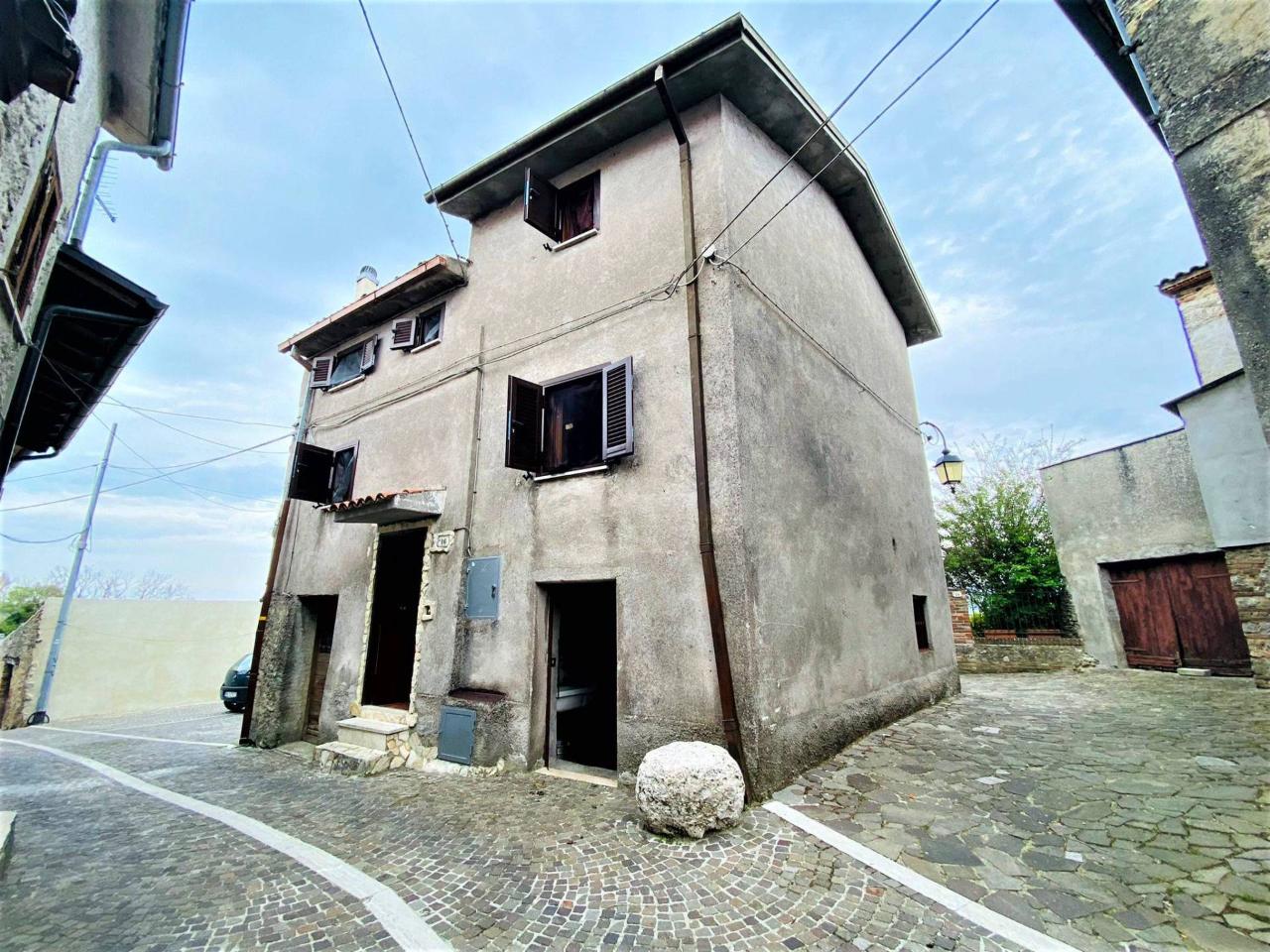 Casa indipendente in vendita a Belmonte In Sabina