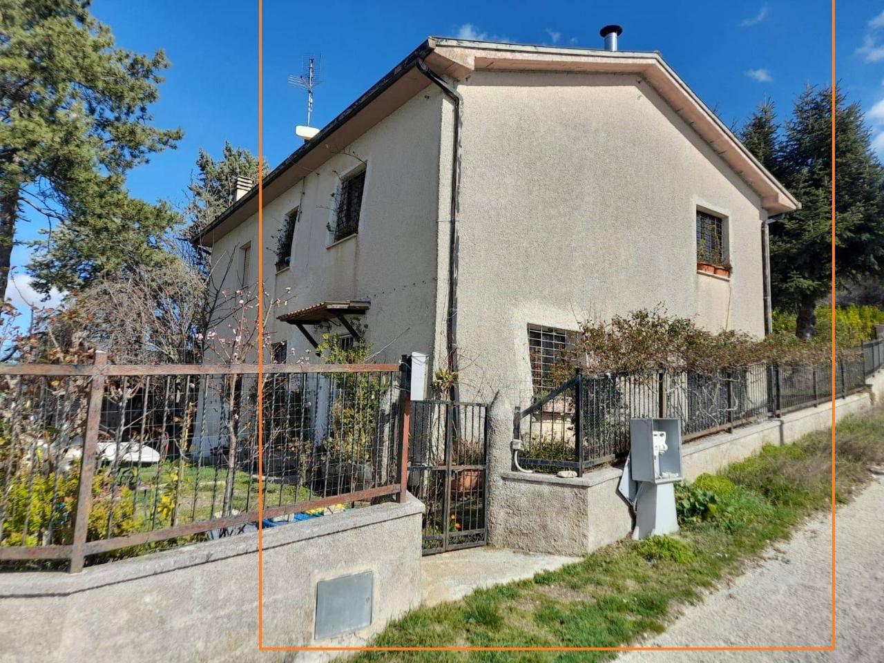 Villa in vendita a Longone Sabino