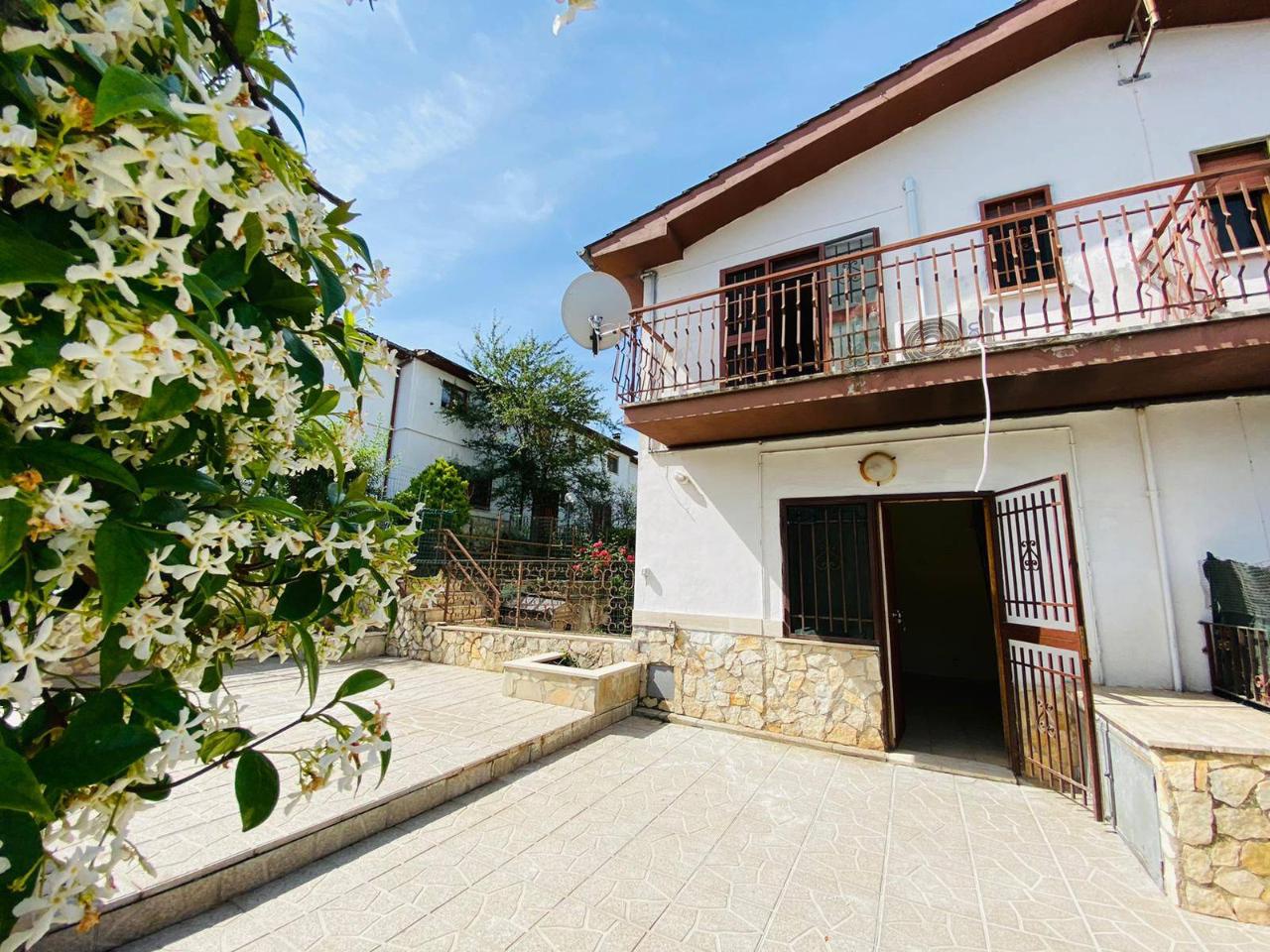 Villa in vendita a Poggio Nativo