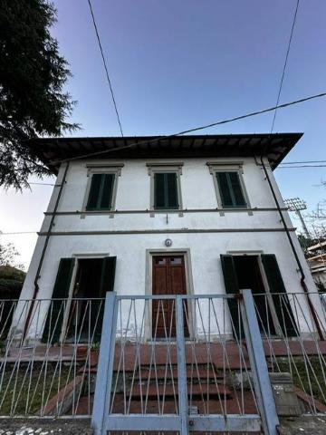 Mansion in Viale Giovanni Pisano, Pisa - Photo 1