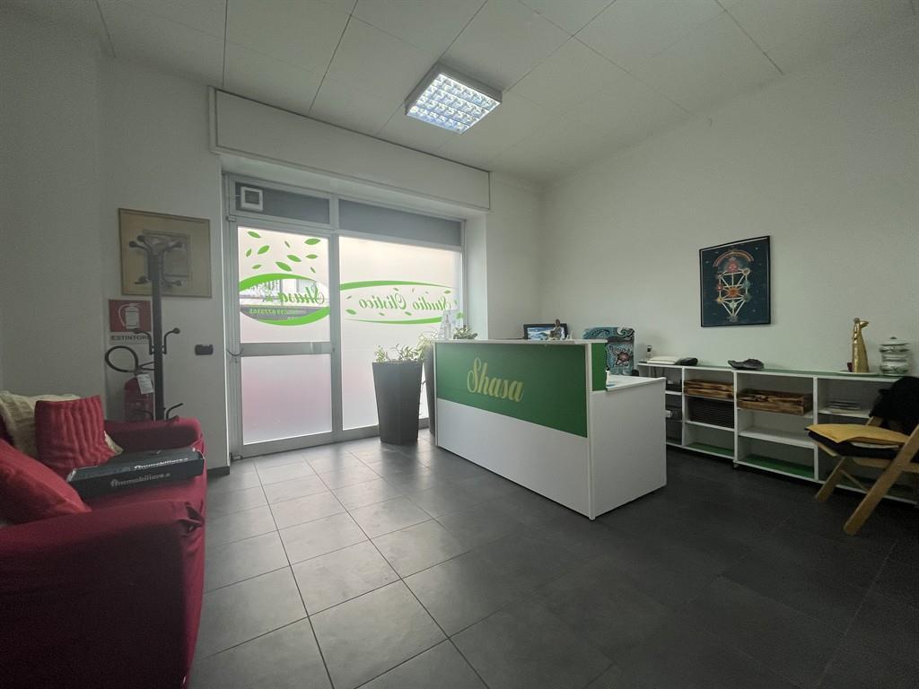 Negozio in Via Mazzini, Lissone, {3} - Foto 1