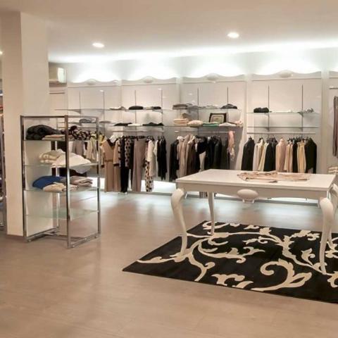 Shop in {3}, Corso Roma - Photo 1