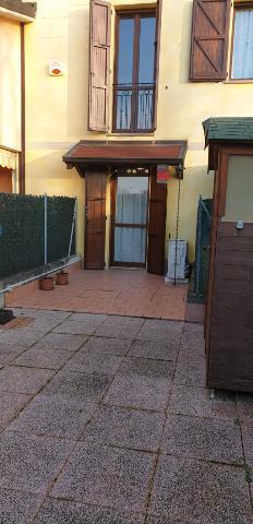 Vierzimmerwohnung in Via della Pace, Correggio - Foto 1