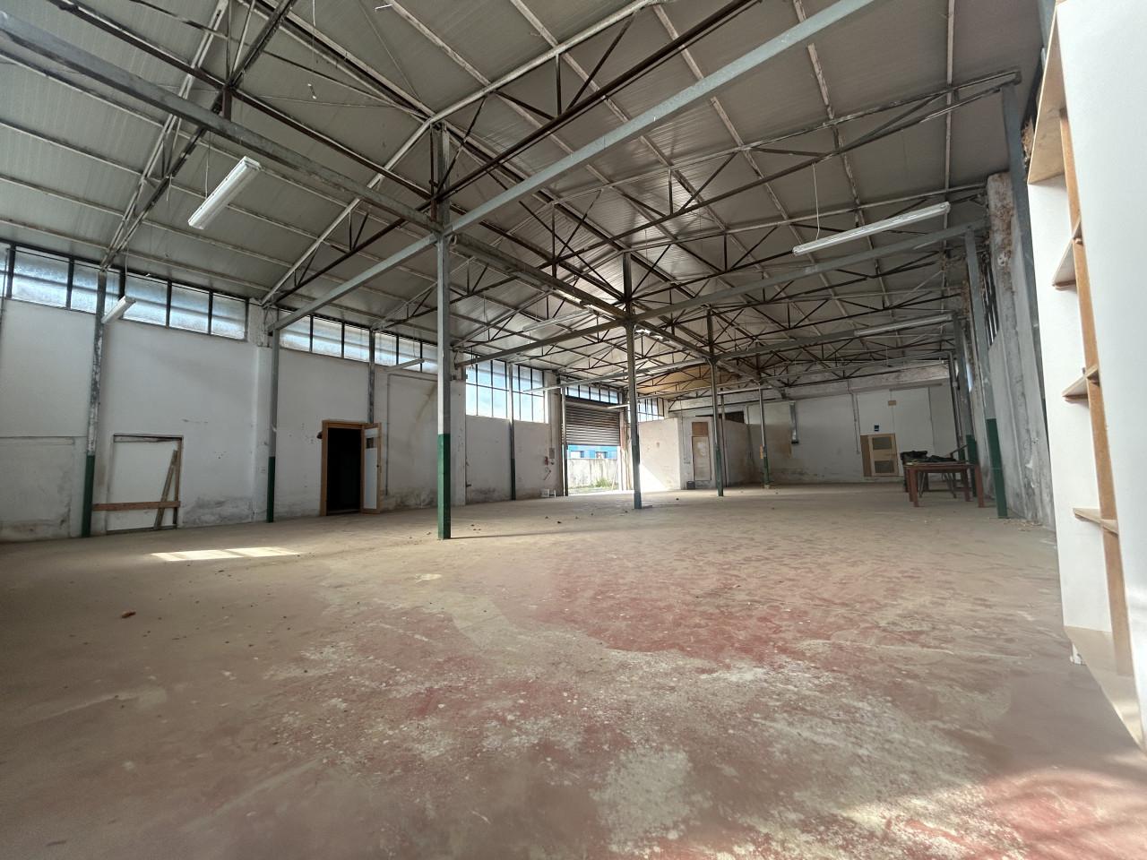 Magazzino in Via Decollatura 80, Roma, {3} - Foto 2