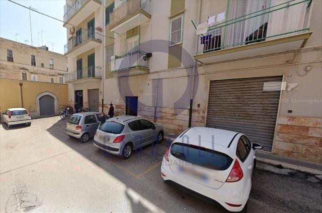 Garage or car box in Largo Labirinto, Bisceglie - Photo 1