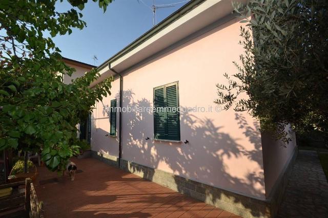 Mansion in Via Buccari, Rosignano Marittimo - Photo 1