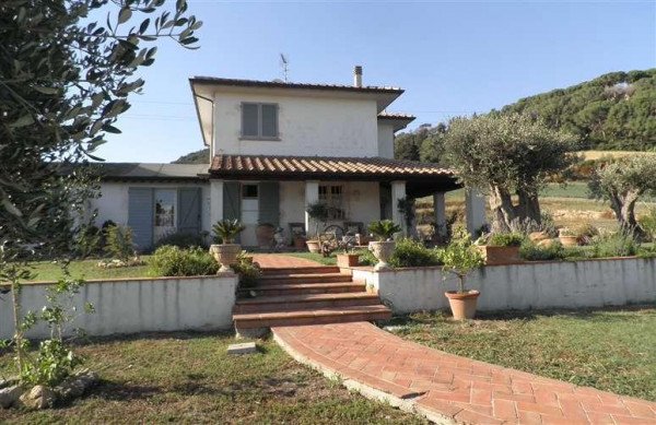 Villa in vendita a Castellina Marittima