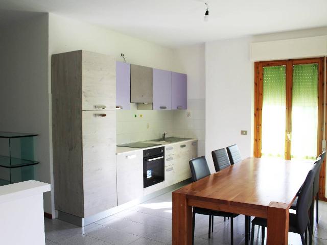 Apartament in Viale John E Robert Kennedy, Fermignano - Photo 1