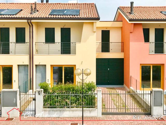 Villa a schiera in Via San Pio X 1, Castelfranco Veneto - Foto 1