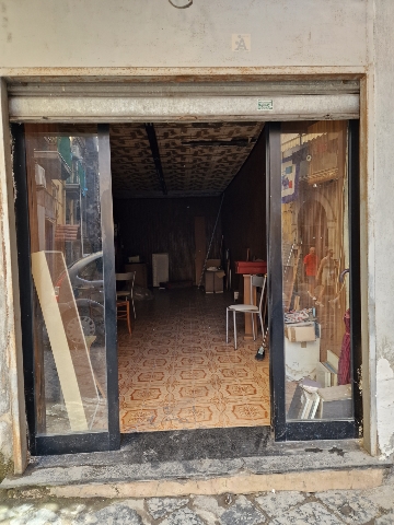 Shop in Via Porta San Gennaro 26, Napoli - Photo 1