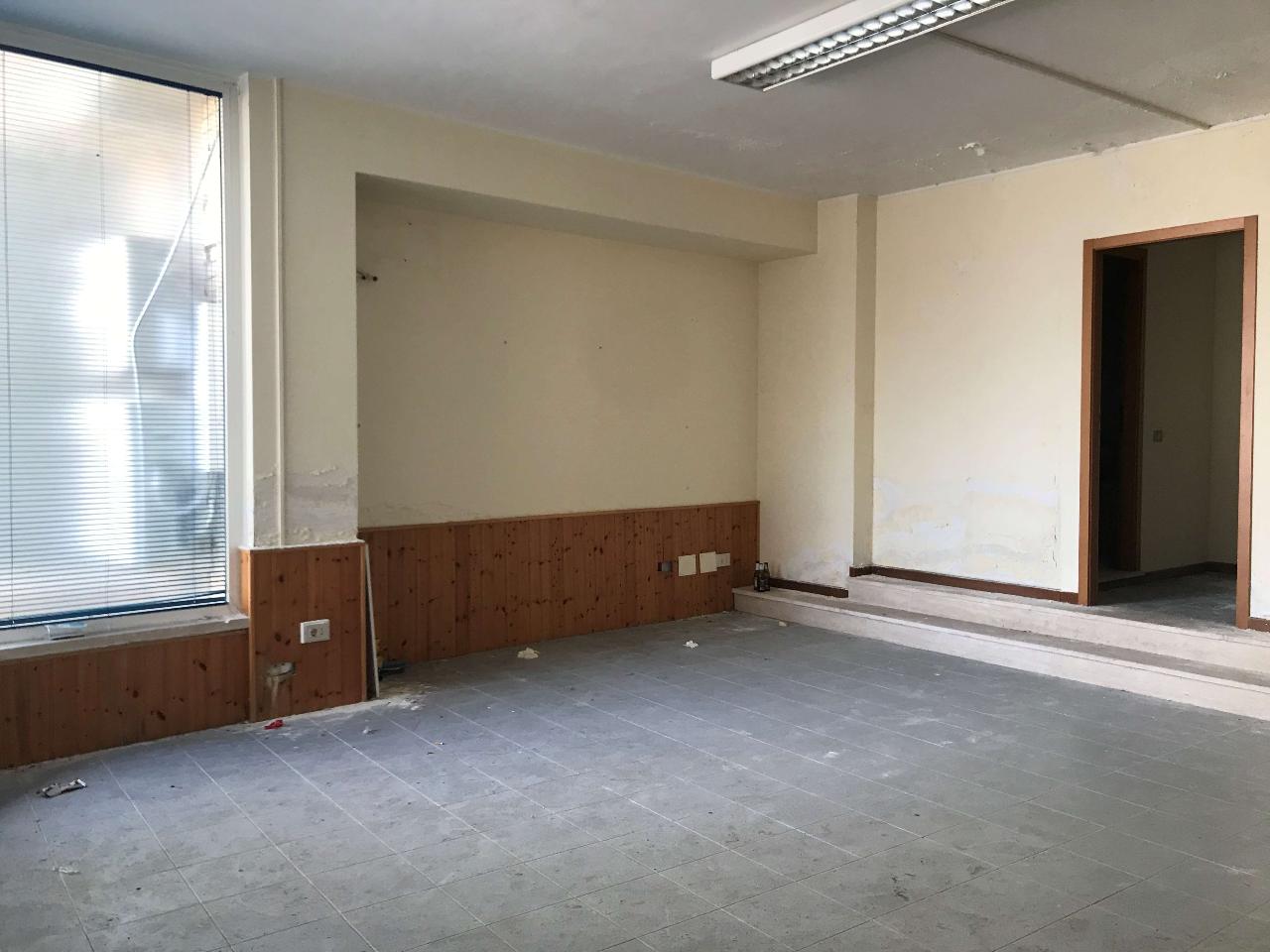 Negozio in , Ancona, {3} - Foto 2