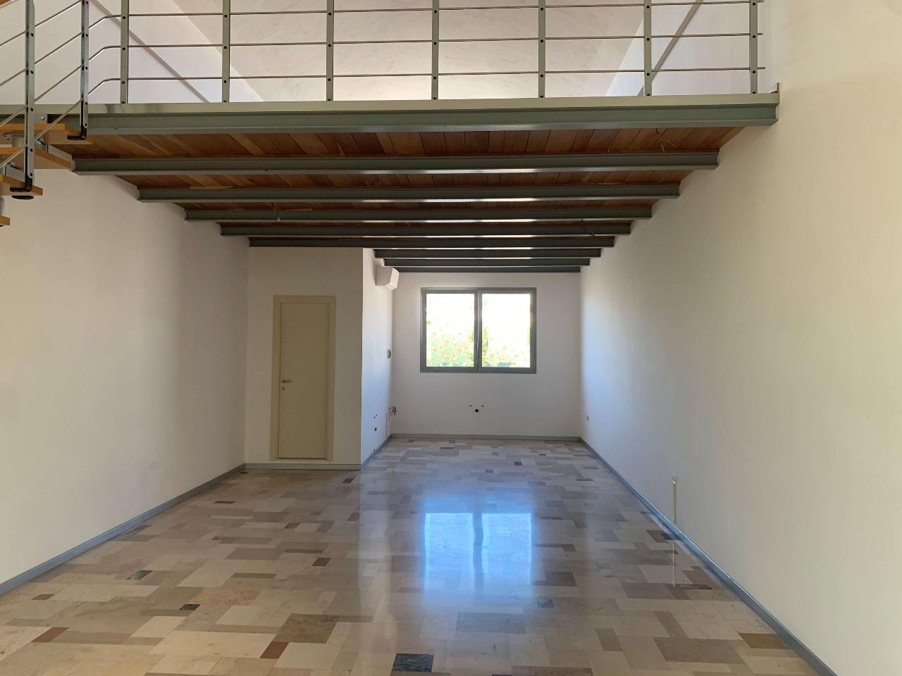 Negozio in , Osimo, {3} - Foto 2