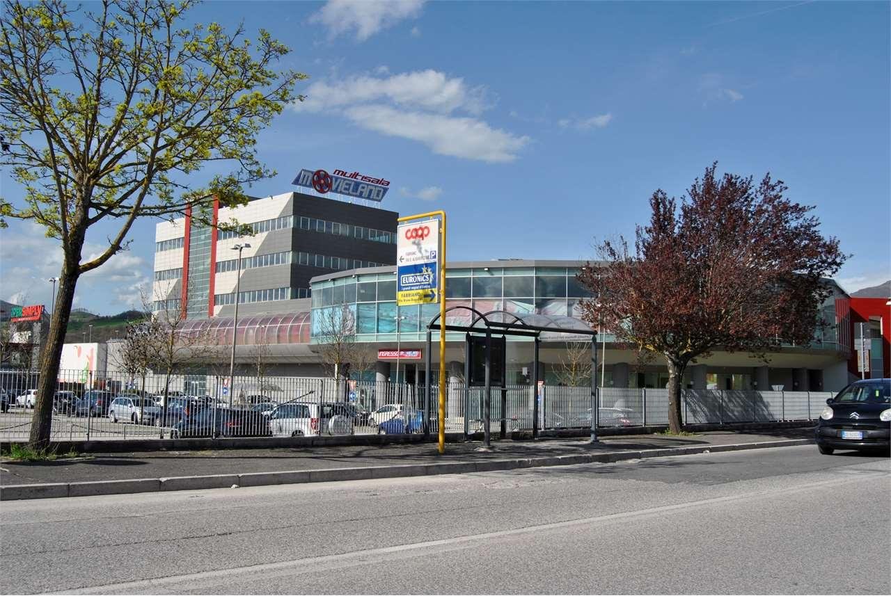 Negozio in Via Gigli, Fabriano - Foto 1