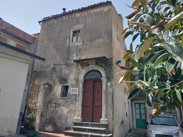 Casa indipendente in Cortile Consiglio 8, Lentini - Foto 1