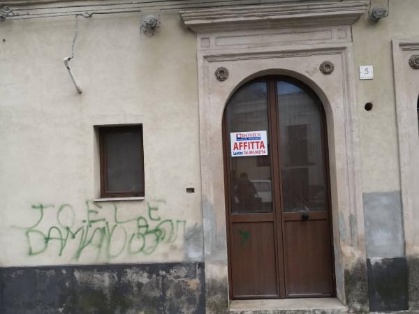 Tempo libero in Piazza Camillo Benso di Cavour, Lentini, {3} - Foto 1