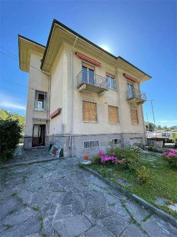 Mansion in Via Brigata Cesare Battisti, Verbania - Photo 1