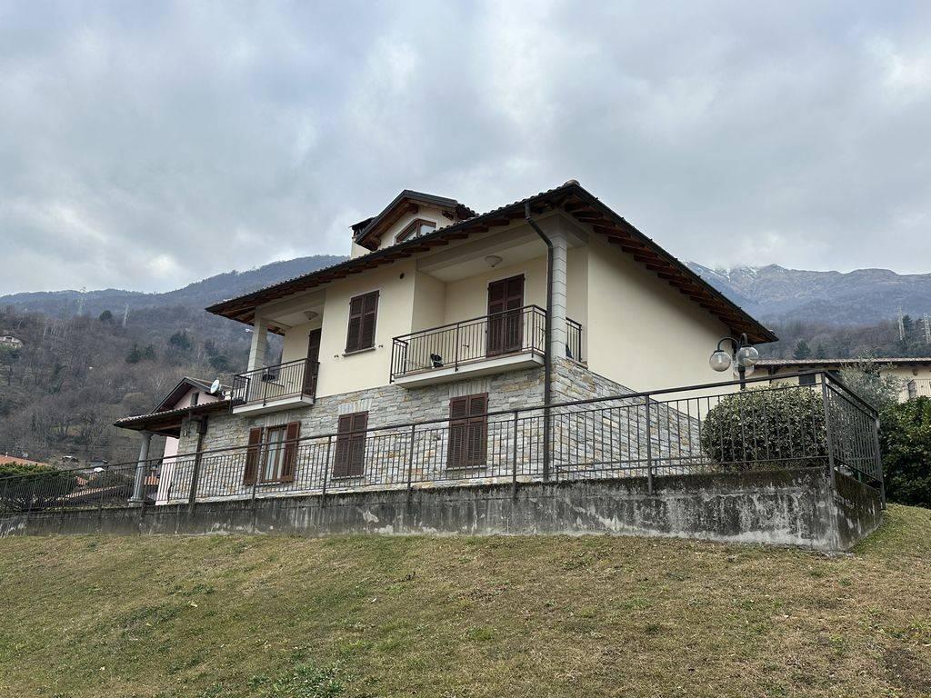 Villa in vendita a Pianello Del Lario