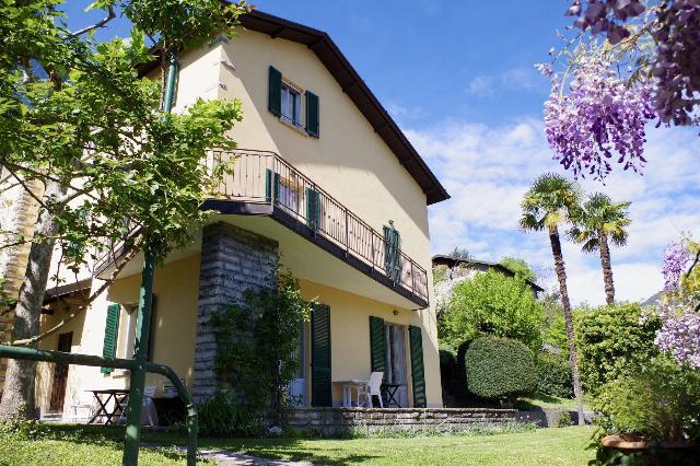 Mansion in Via Mugino 7, Carate Urio - Photo 1