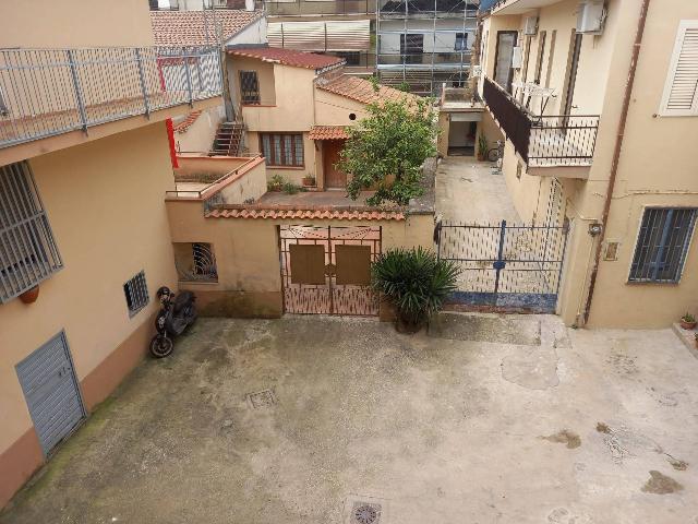 Apartament in Via Pilade Bronzetti 134, San Nicola la Strada - Photo 1