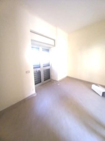Negozio in Via Ponte Carolino 66, Maddaloni, {3} - Foto 2
