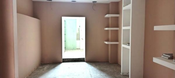 Negozio in Via Sergente del Monaco 20, Maddaloni, {3} - Foto 1