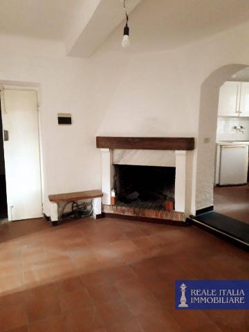 4-room flat in Via Tancredi 28, Arcola - Photo 1