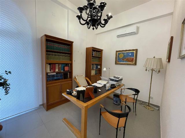 Shared office in {3}, Via Sant'Antida - Photo 1