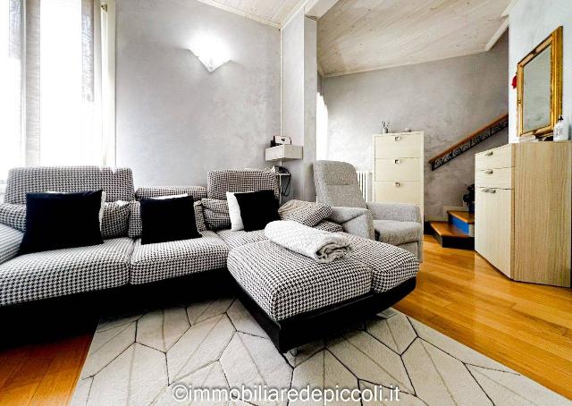 Terraced house in {3}, - Photo 1