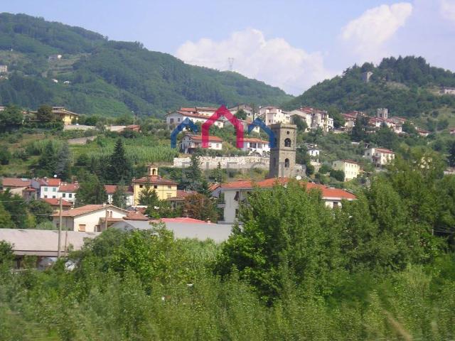 Vierzimmerwohnung in , Borgo a Mozzano - Foto 1