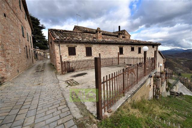 Casa indipendente in Località Villa Capovalle, Amandola - Foto 1