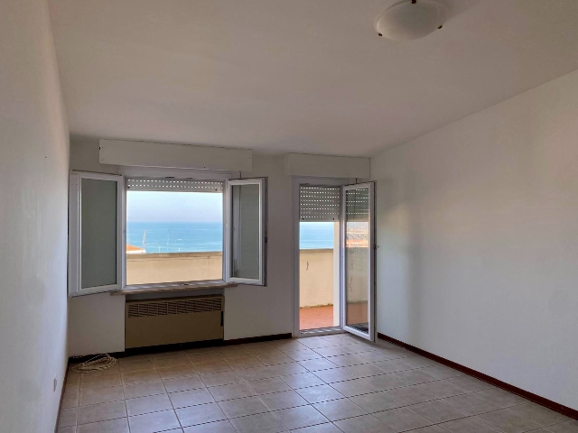 4-room flat, Falconara Marittima - Photo 1