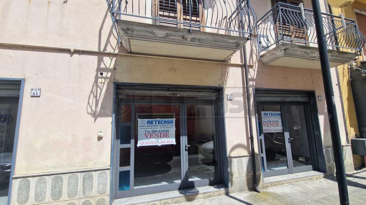 Palazzina commerciale in vendita a Mercato San Severino