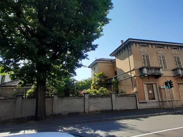 Mansion in Via Buonarrotti, 12, Gallarate - Photo 1