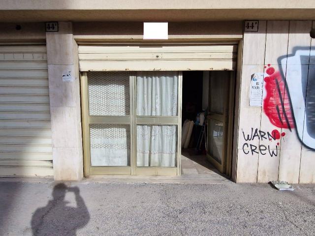 Boxen in Via Antonio Labriola 44, Foggia - Foto 1