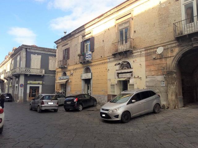 Geschäft in Via San Francesco d'Assisi, Maddaloni - Foto 1