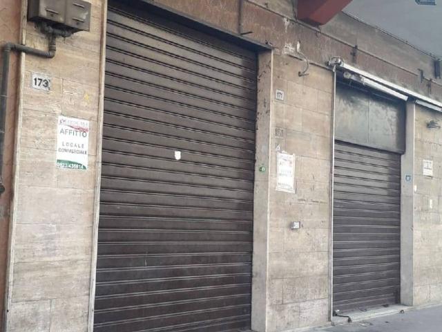 Geschäft in Via Roma 181, Maddaloni - Foto 1