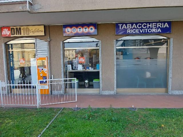 Negozio in Via Martiri della Libertà, Arona - Foto 1