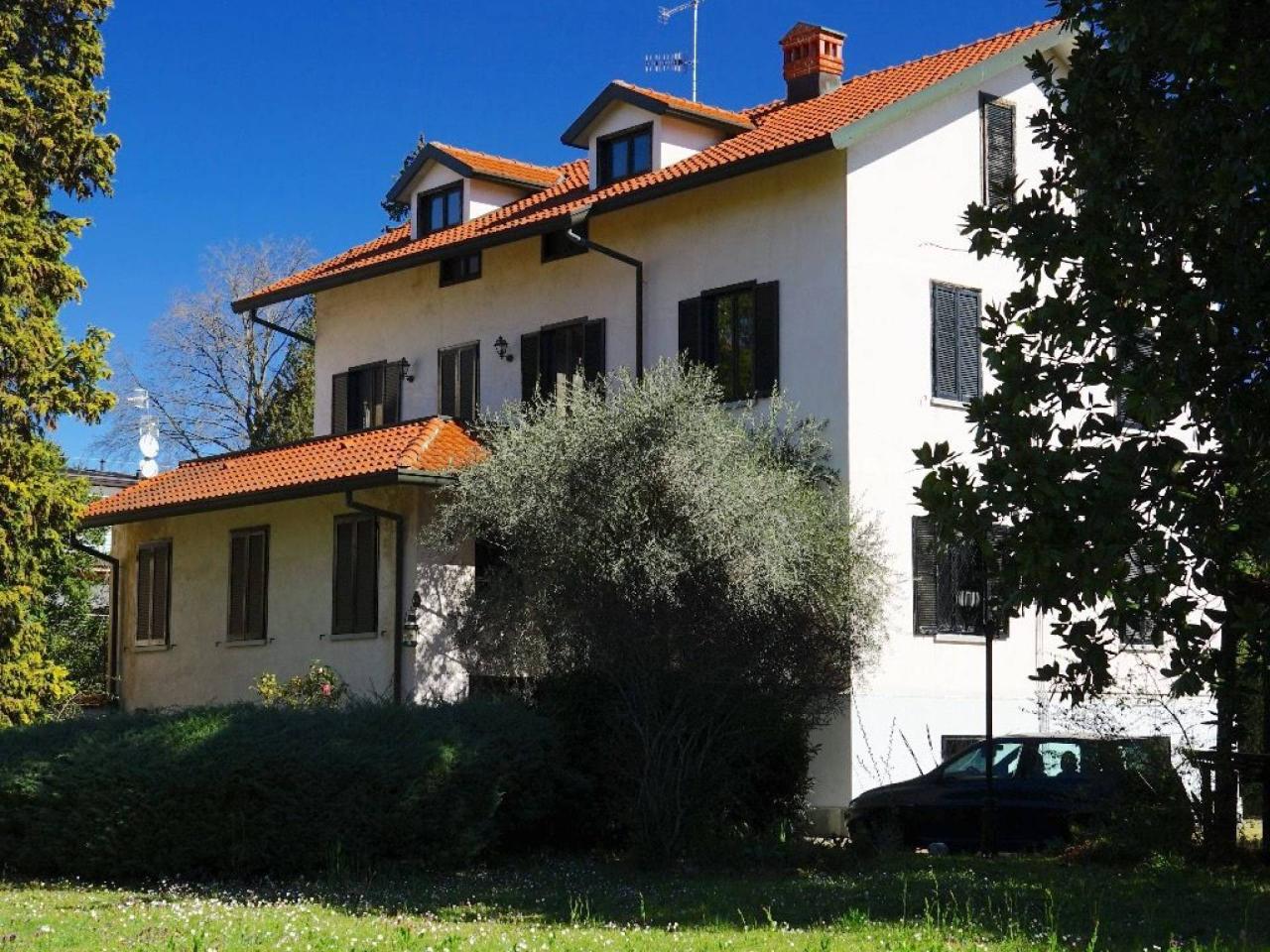 Villa in vendita a Venegono Superiore