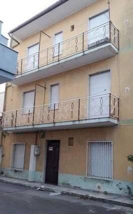 Appartamento in vendita a Ciro' Marina
