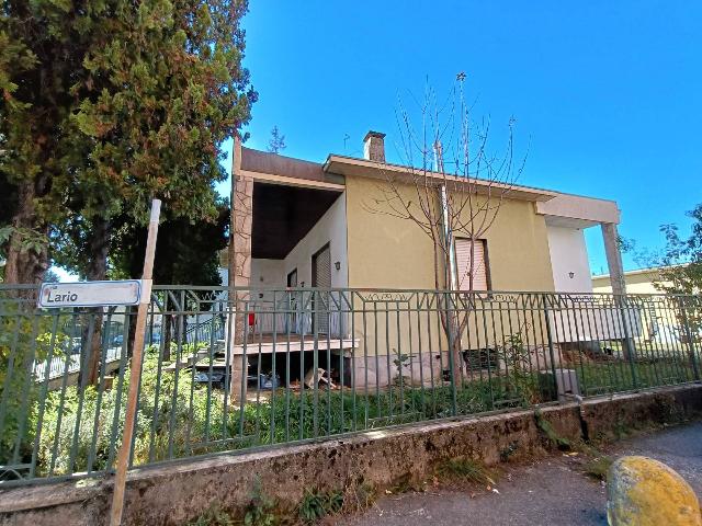 Villa in Via Lario, Cardano al Campo - Foto 1