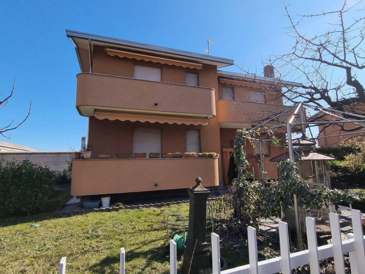 Villa in vendita a Oggiona Con Santo Stefano