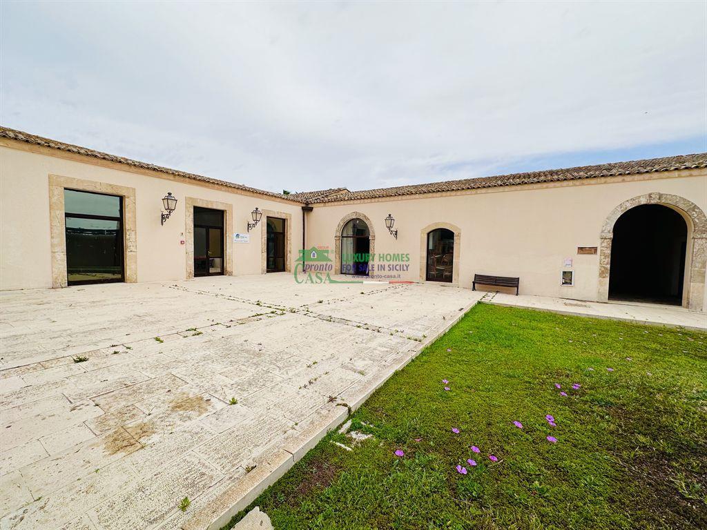 Locale commerciale in , Ragusa, {3} - Foto 1