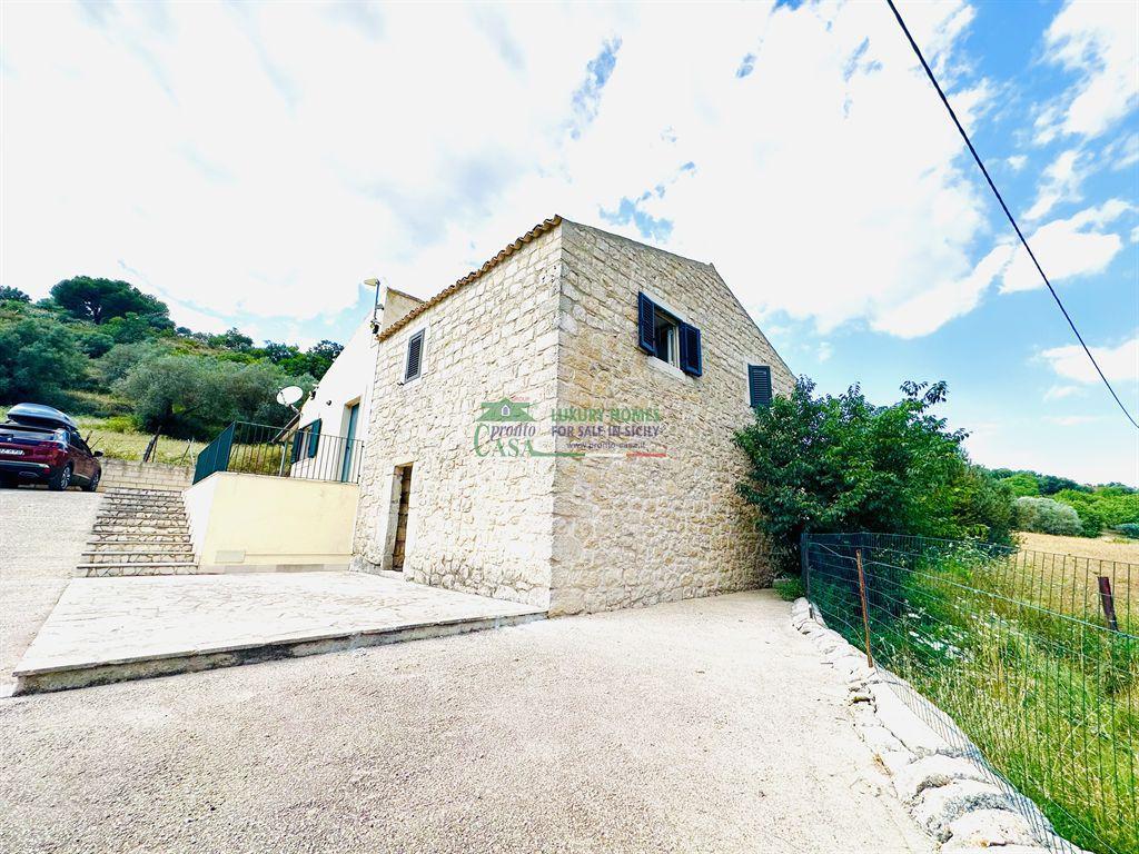 Casa indipendente in vendita a Ragusa