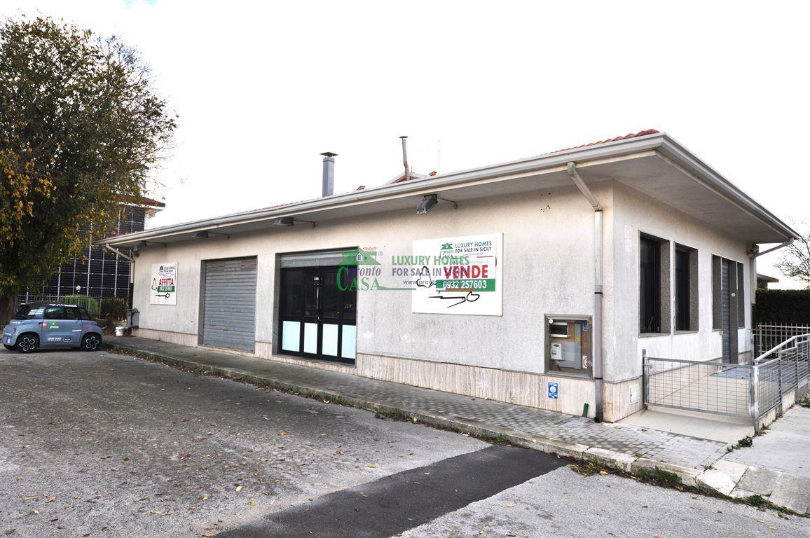 Locale commerciale in , Ragusa, {3} - Foto 1