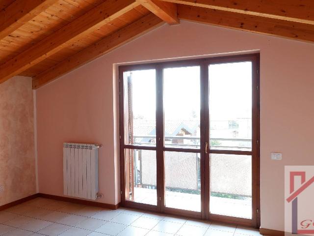 3-room flat in Via Canaletto, Tradate - Photo 1